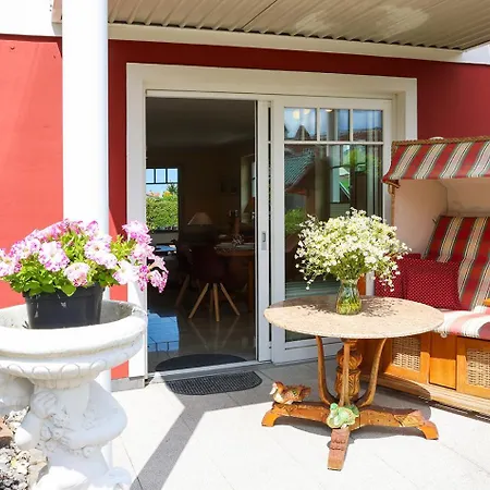 Strandloewe Ostsee Apartment Kuehlungsborn