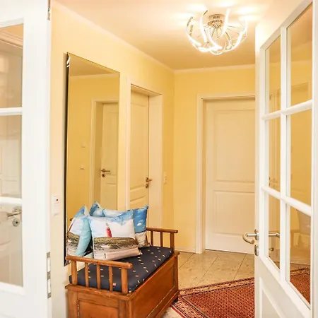 Strandloewe Ostsee Apartment Kuehlungsborn
